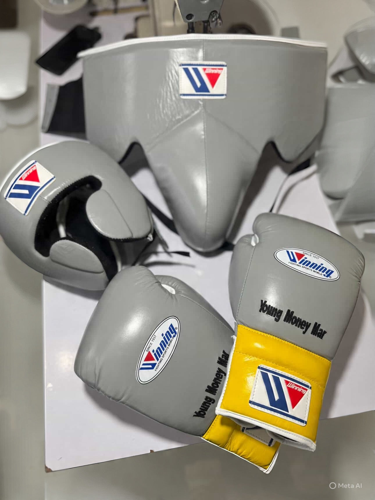 Winning Boxing Set - Grey Yellow White