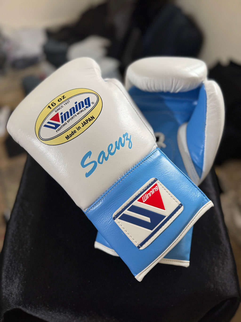 Winning Pro Boxing Gloves - Light blue and White
