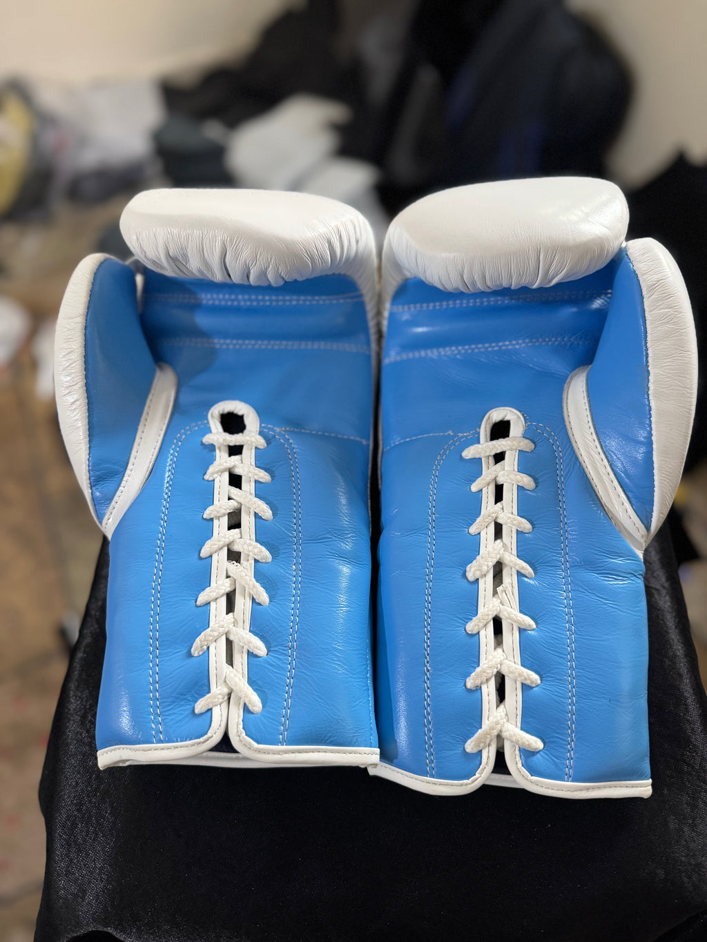 Winning Pro Boxing Gloves - Light blue and White